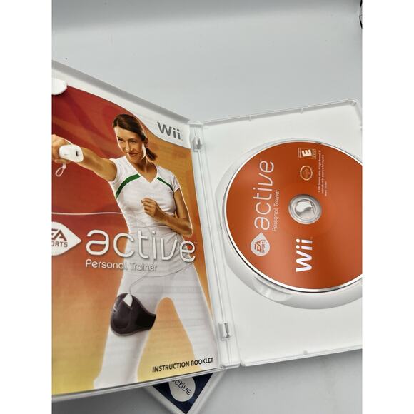 Wii NFL Training Camp & EA Active - Complete Bundle - Picture 11 of 12